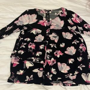 NWT Alfani 1x black and flower blouse